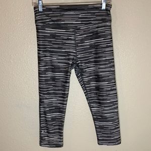 EUC Under Armour Womens Compression Leggings